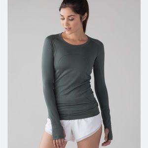Lululemon swiftly tech long sleeve, size 4, excellent condition, dark forest